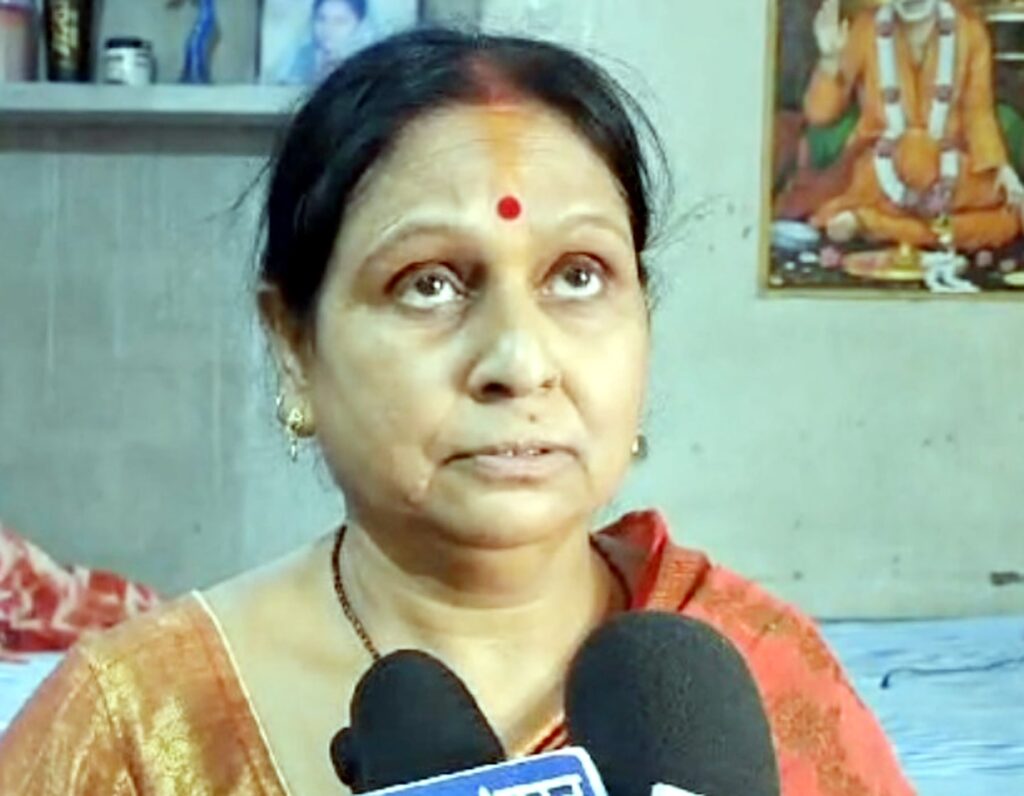 बैंक अधिकारी की पत्नी का 2 लाख राशि की मंगलसूत्र उड़ा ले गए चोर